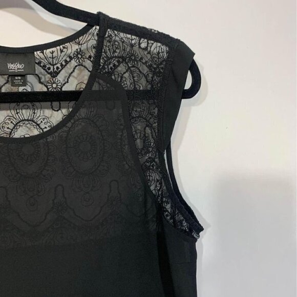 WOMAN’S sheer lace cap sleeve blouse. Black. Size medium. New condition - Picture 4 of 7